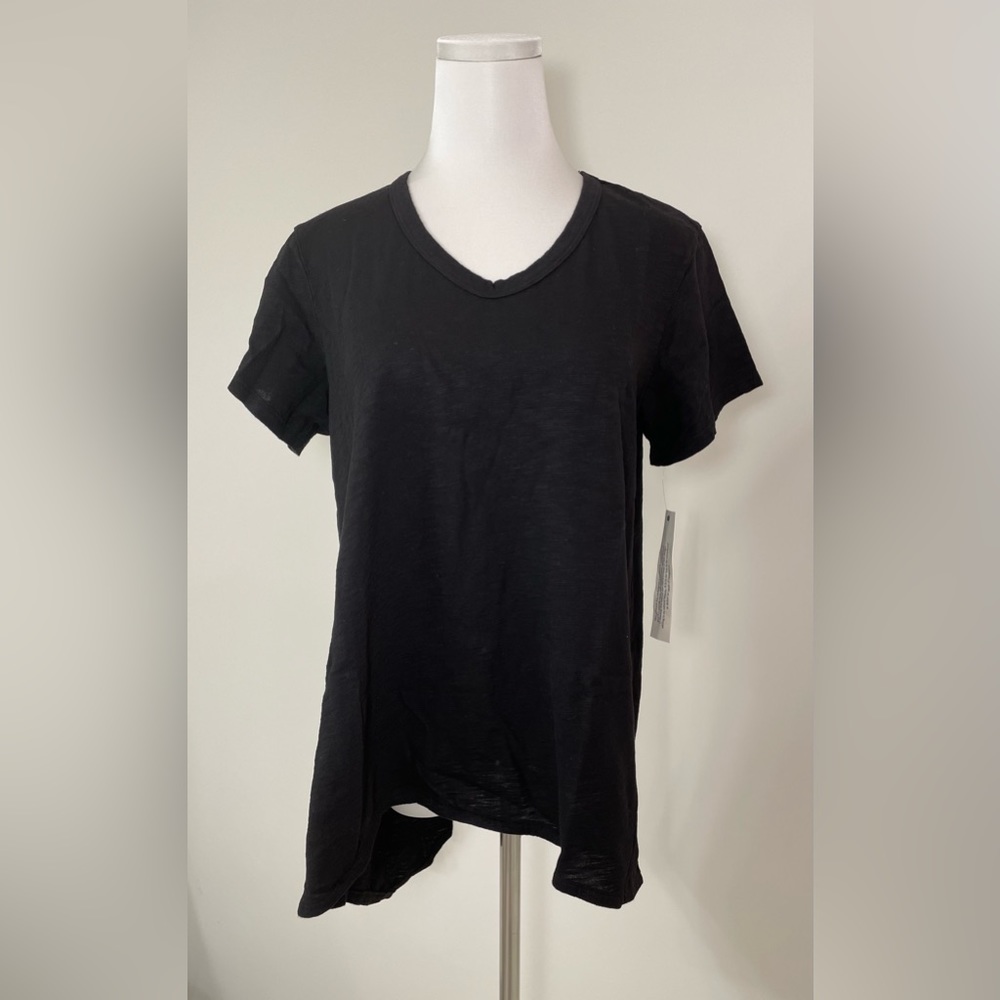 T-shirt by Wilt. High/Low Shrunken Boyfriend Tee, size M, NWOT